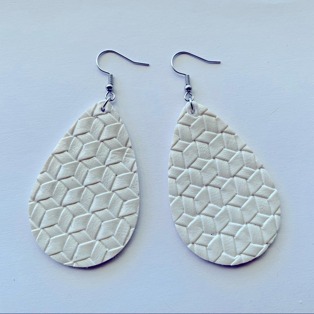 ‼️5/$20 Faux Leather Dangle earrings